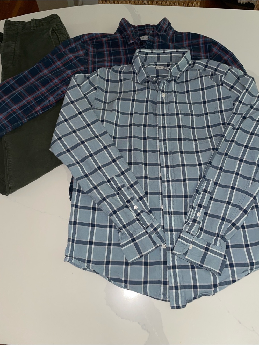 Outerknown Mens Bundle 2 shirts and chinos 28/28 and small plaid button downs